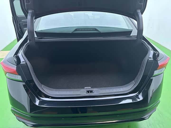 Фото 17 - Nissan Teana