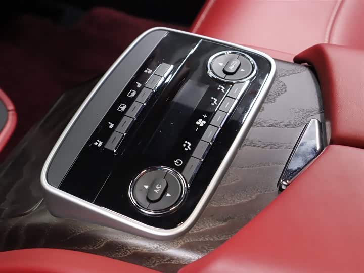 Фото 20 - Maserati Quattroporte