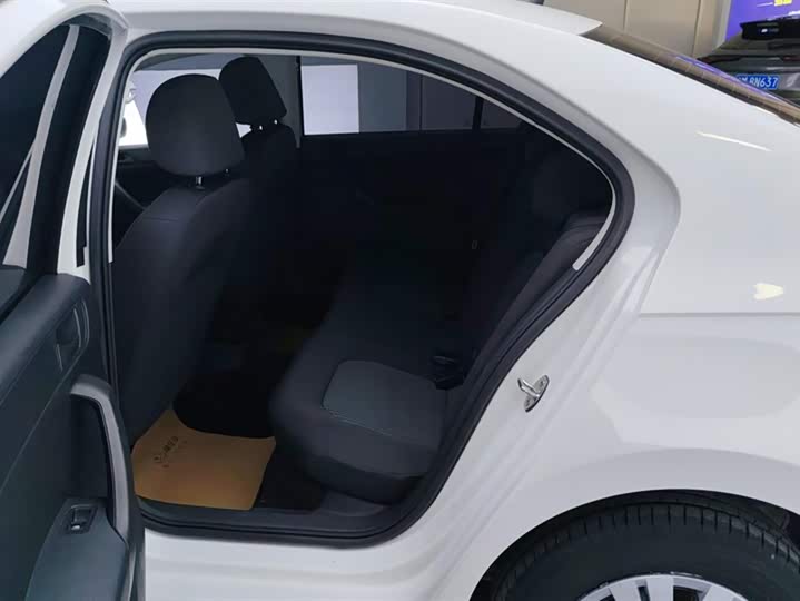 Фото 11 - Volkswagen Santana