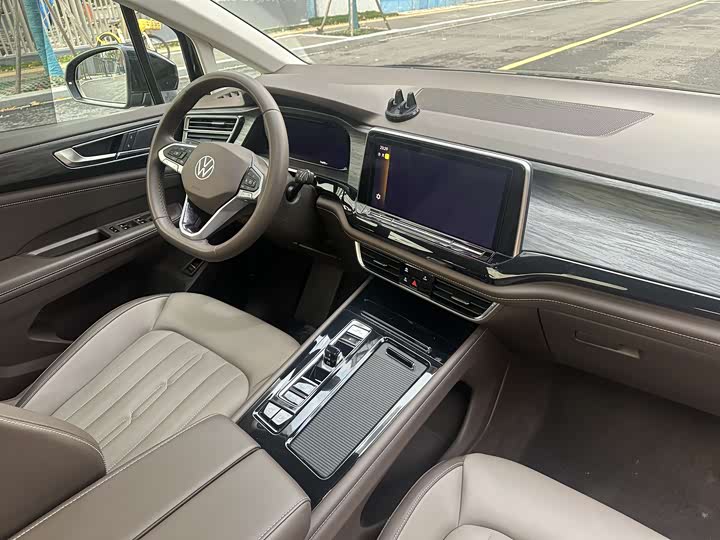 Фото 24 - Volkswagen Viloran