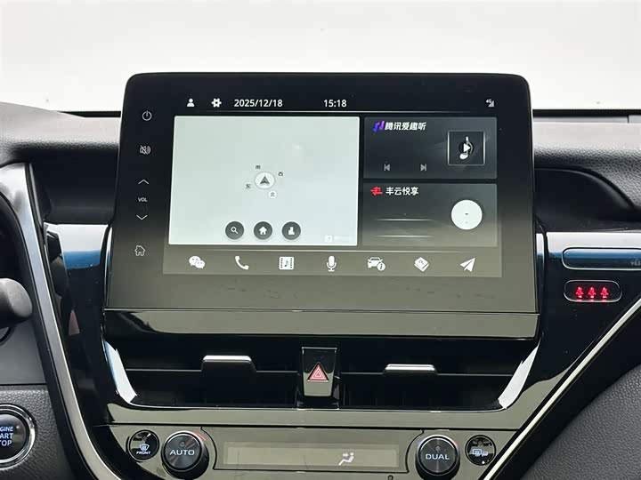 Фото 13 - Toyota Camry