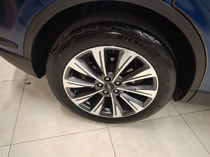 Фото 26 - Lincoln Corsair