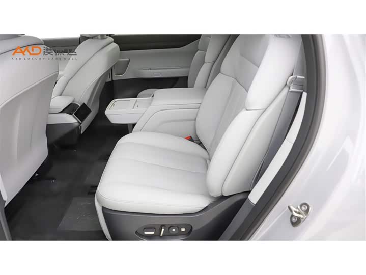 Фото 7 - Nio ES8