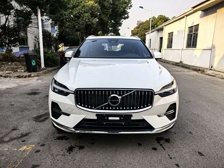 Фото 2 - Volvo XC60