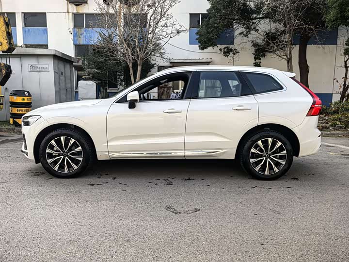 Фото 3 - Volvo XC60