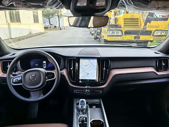 Фото 7 - Volvo XC60