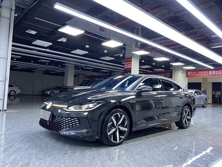 Фото 1 - Volkswagen Lamando L