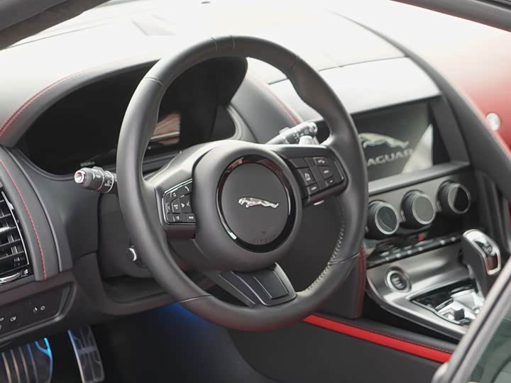 Фото 11 - Jaguar F-Type