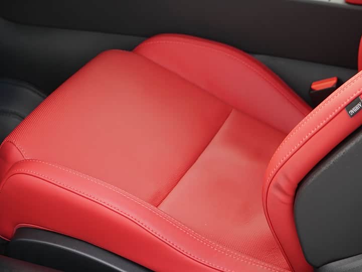 Фото 19 - Jaguar F-Type