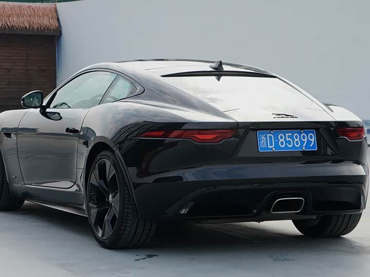 Фото 5 - Jaguar F-Type