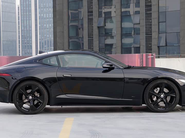 Фото 6 - Jaguar F-Type