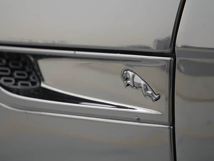 Фото 8 - Jaguar F-Type