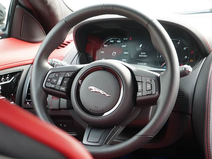 Фото 9 - Jaguar F-Type