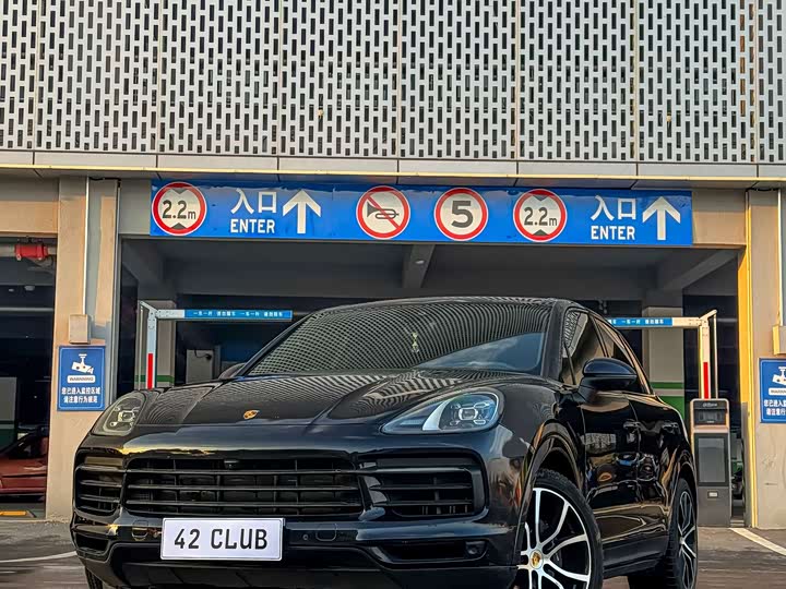 Фото 1 - Porsche Cayenne