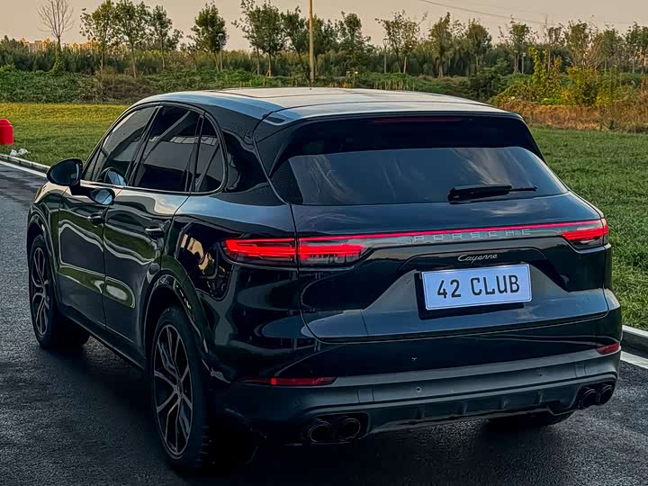 Фото 3 - Porsche Cayenne