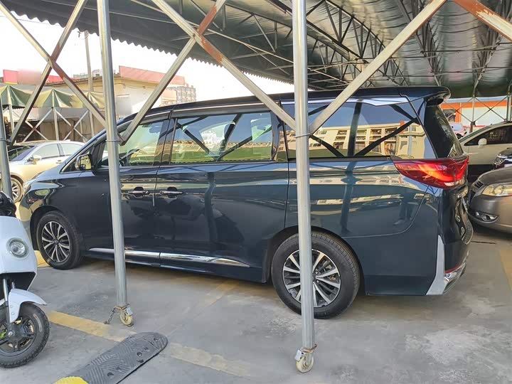 Фото 5 - GAC Trumpchi M8