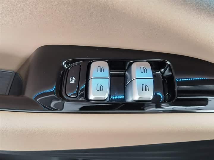 Фото 9 - Chery Tiggo 8L