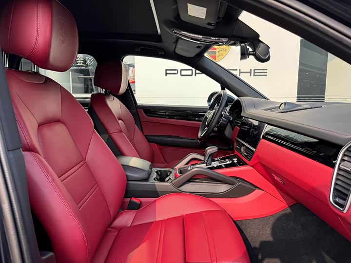 Фото 10 - Porsche Cayenne Hybrid