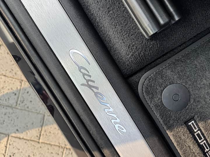 Фото 11 - Porsche Cayenne Hybrid