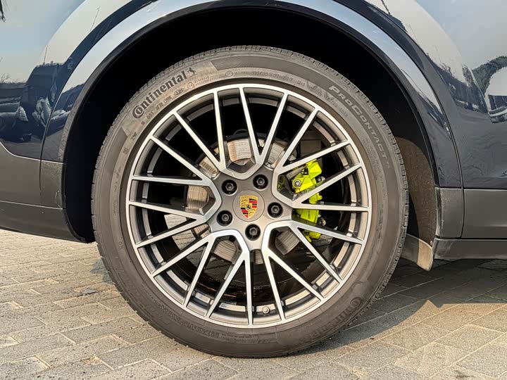 Фото 21 - Porsche Cayenne Hybrid