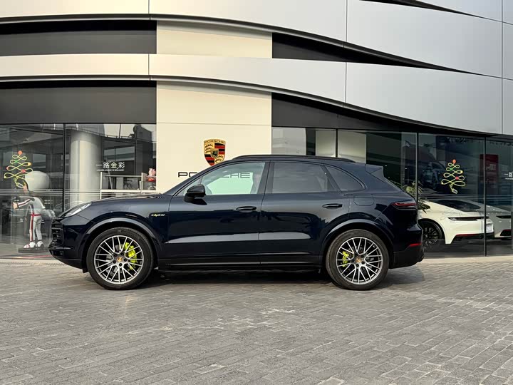 Фото 5 - Porsche Cayenne Hybrid