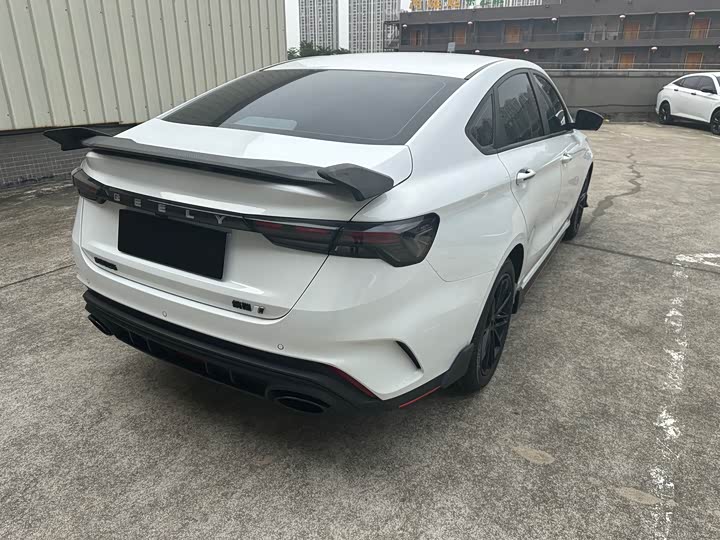 Фото 12 - Geely Binrui