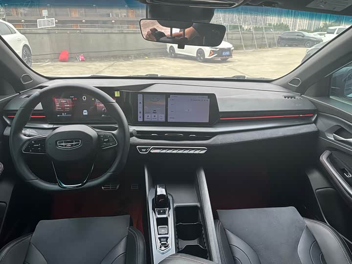 Фото 6 - Geely Binrui