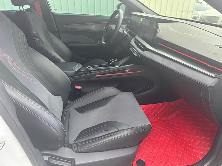 Фото 9 - Geely Binrui