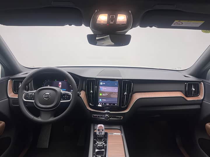 Фото 13 - Volvo XC60