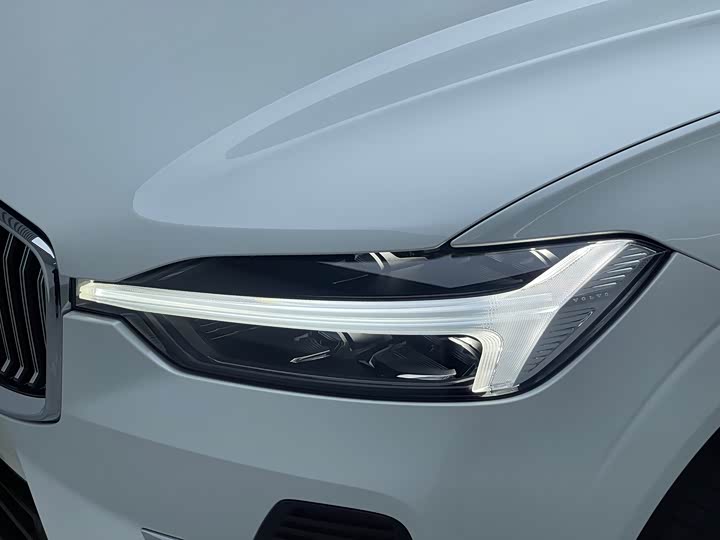 Фото 18 - Volvo XC60