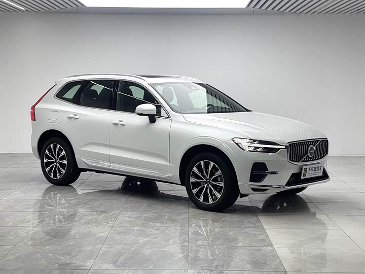 Фото 3 - Volvo XC60