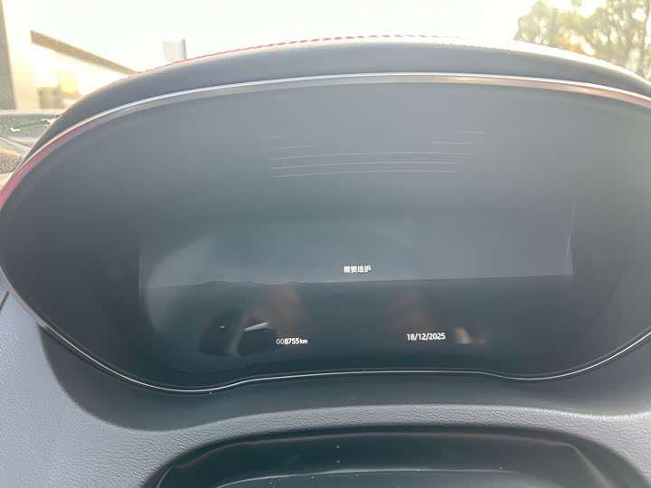 Фото 10 - Jaguar E-Pace