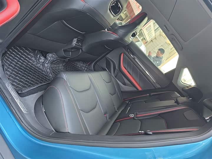 Фото 17 - Geely Emgrand GS