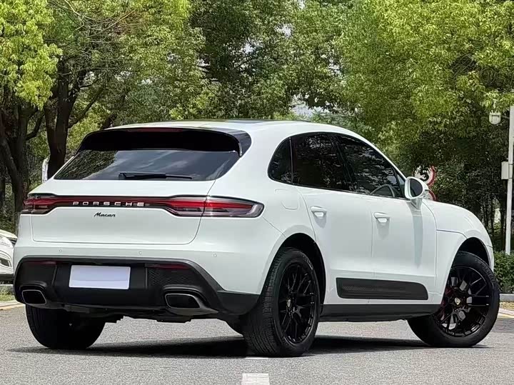 Фото 20 - Porsche Macan