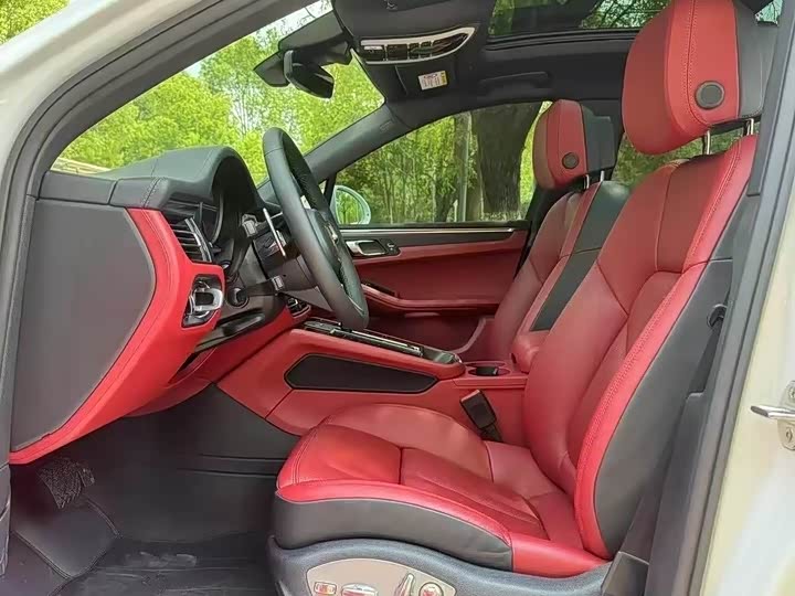 Фото 3 - Porsche Macan