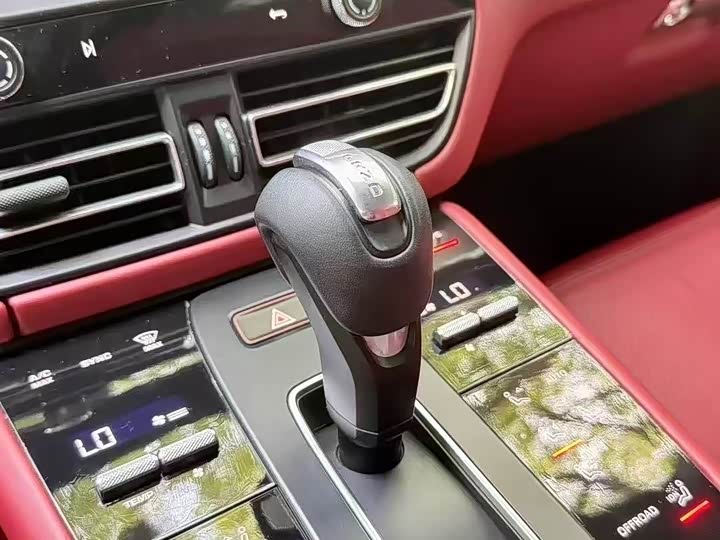 Фото 8 - Porsche Macan