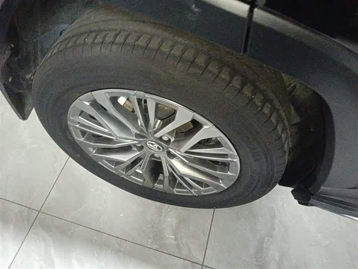 Фото 26 - Toyota Wildlander