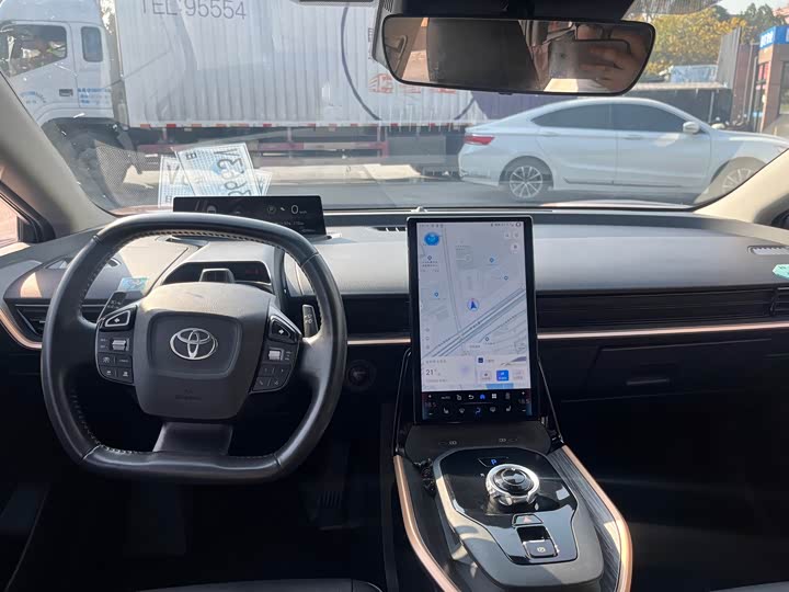 Фото 10 - Toyota bZ3