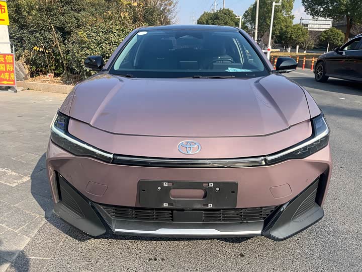 Фото 2 - Toyota bZ3