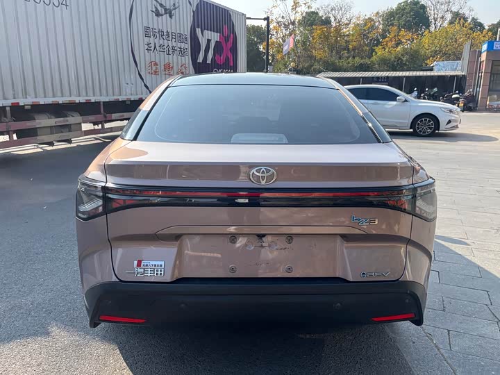 Фото 6 - Toyota bZ3