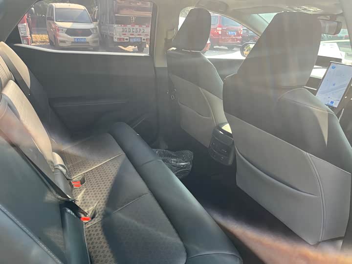 Фото 8 - Toyota bZ3