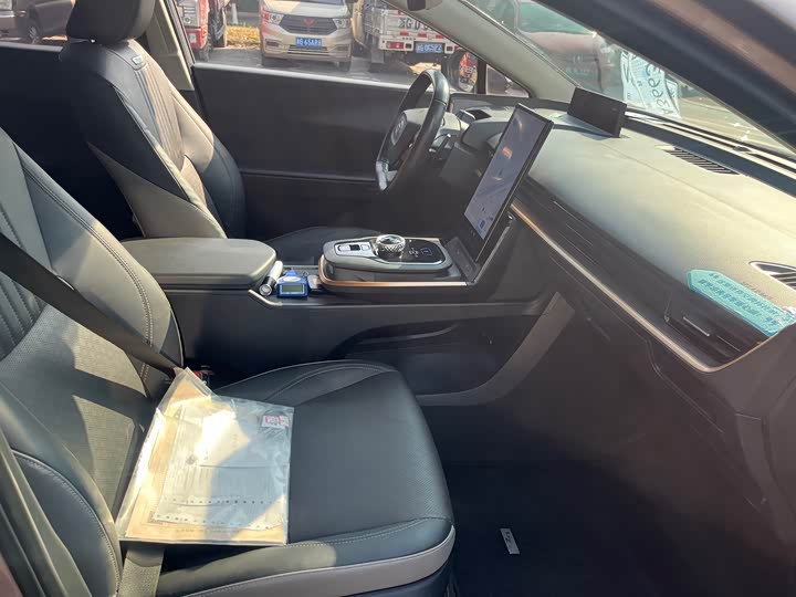 Фото 9 - Toyota bZ3