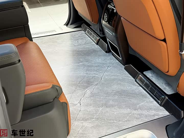 Фото 9 - Toyota Granvia