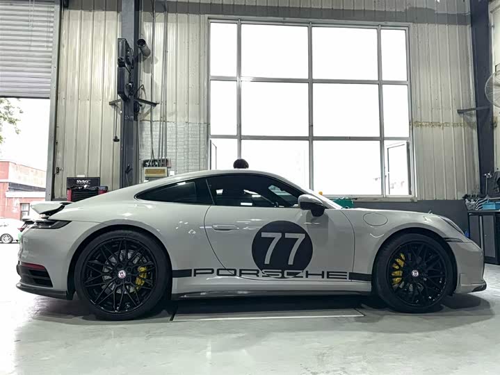 Фото 3 - Porsche 911