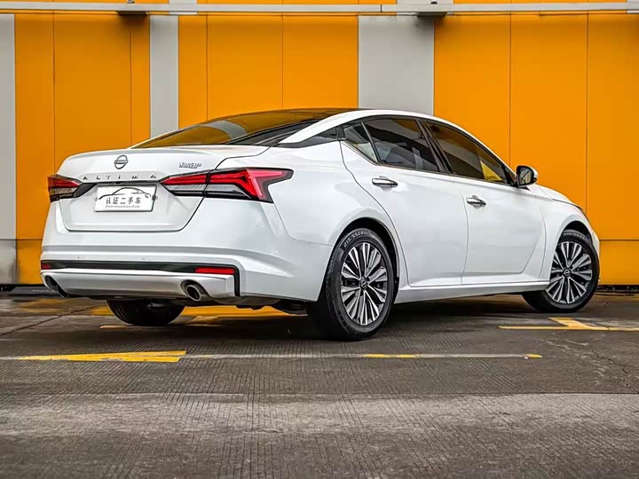 Фото 3 - Nissan Teana