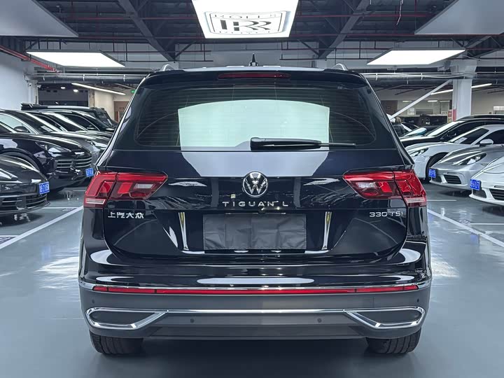 Фото 20 - Volkswagen Tiguan L Pro