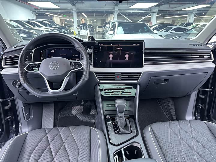 Фото 6 - Volkswagen Tiguan L Pro