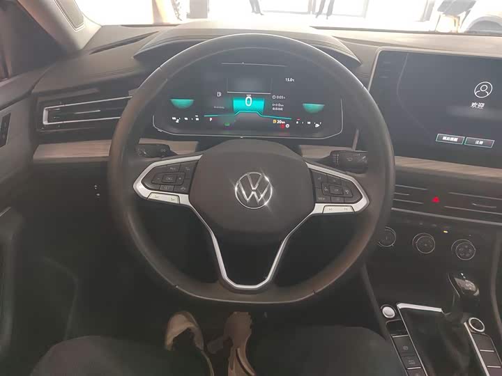 Фото 11 - Volkswagen Sagitar L