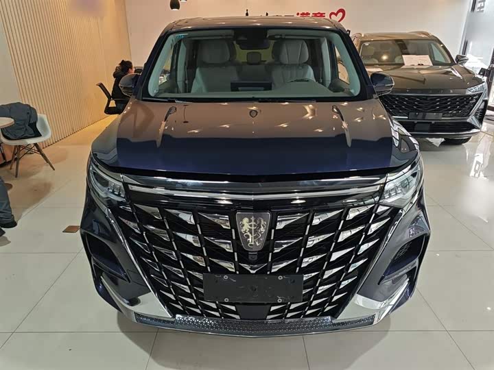 Фото 3 - Roewe iMax 8