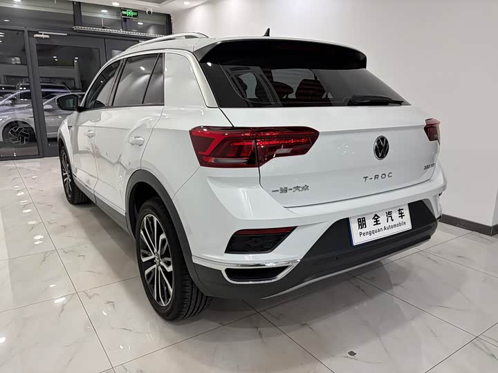 Фото 16 - Volkswagen T-Roc